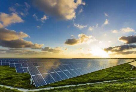 “新基建”釋放動能，光伏發(fā)電新一輪擴產(chǎn)潮起