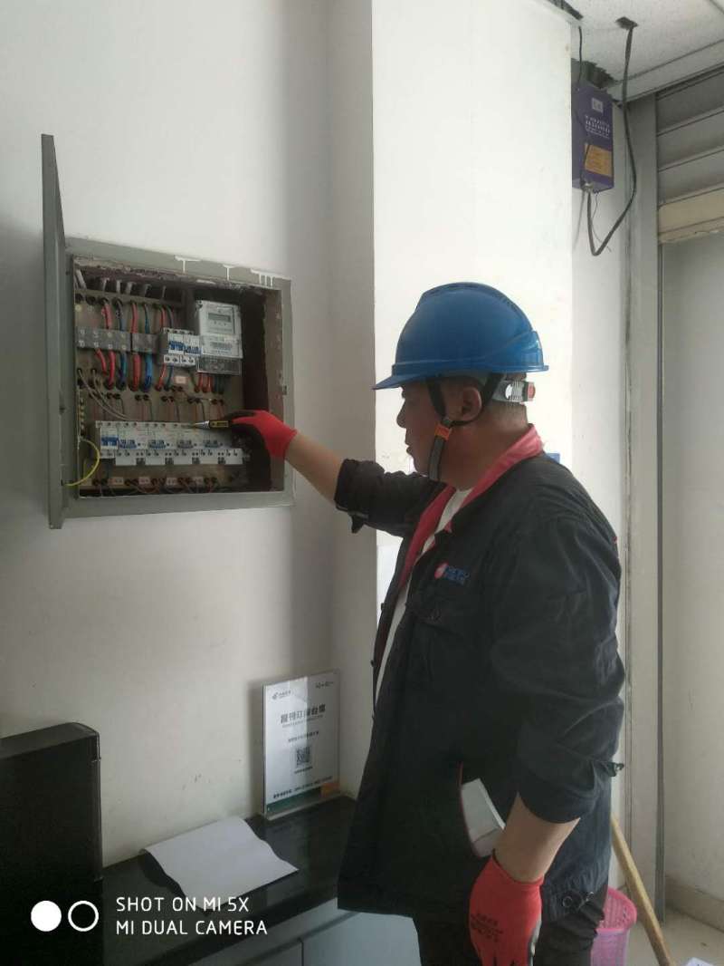 天富供電產(chǎn)業(yè)泉莫管理所：入戶走訪、提高客戶滿意度