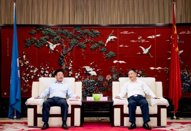 溫樞剛會見云南能投集團(tuán)黨委書記、董事長段文泉