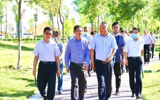 國家電投集團黨組成員、副總經(jīng)理王樹東一行赴七師胡楊河市調(diào)研