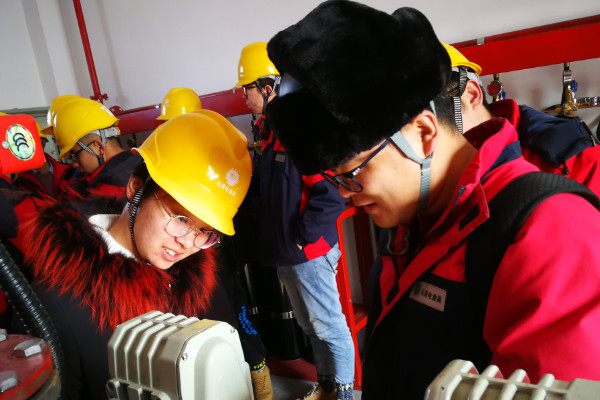 青春之路，奮斗不止