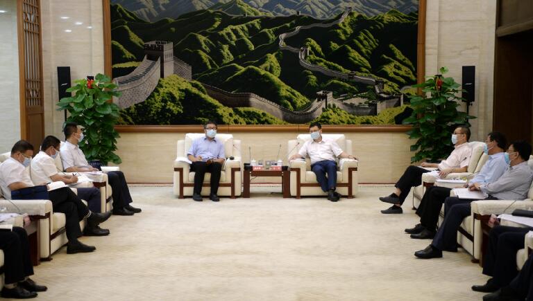 寇偉會見哈電集團黨委副書記、總經(jīng)理吳偉章