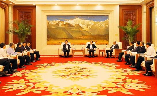 舒印彪拜會(huì)云南省委書(shū)記陳豪、省長(zhǎng)阮成發(fā)