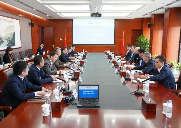 中國(guó)能建黨委書記、董事長(zhǎng)宋海良與氫陽公司董事長(zhǎng)程寒松座談
