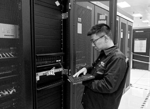 王巍: 干一行,愛一行,鉆一行