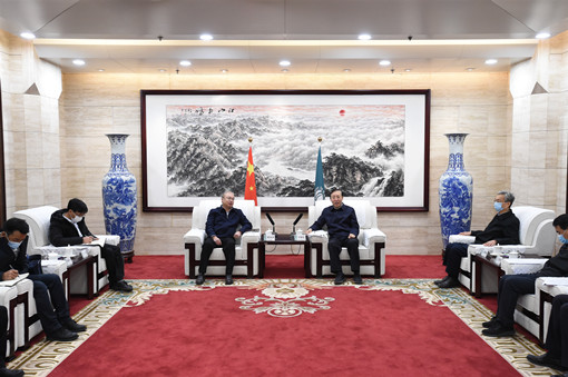 國(guó)家電網(wǎng)公司總經(jīng)理、黨組副書(shū)記辛保安會(huì)見(jiàn)西藏自治區(qū)副主席張永澤