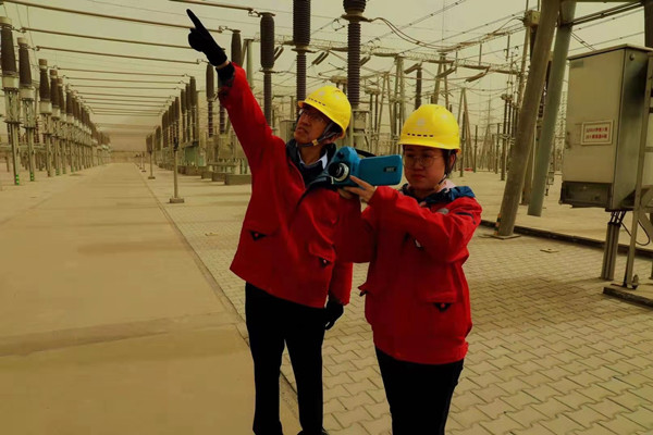 烏海電業(yè)局變電管理處：迎戰(zhàn)大風沙塵天氣  保障電網(wǎng)安全