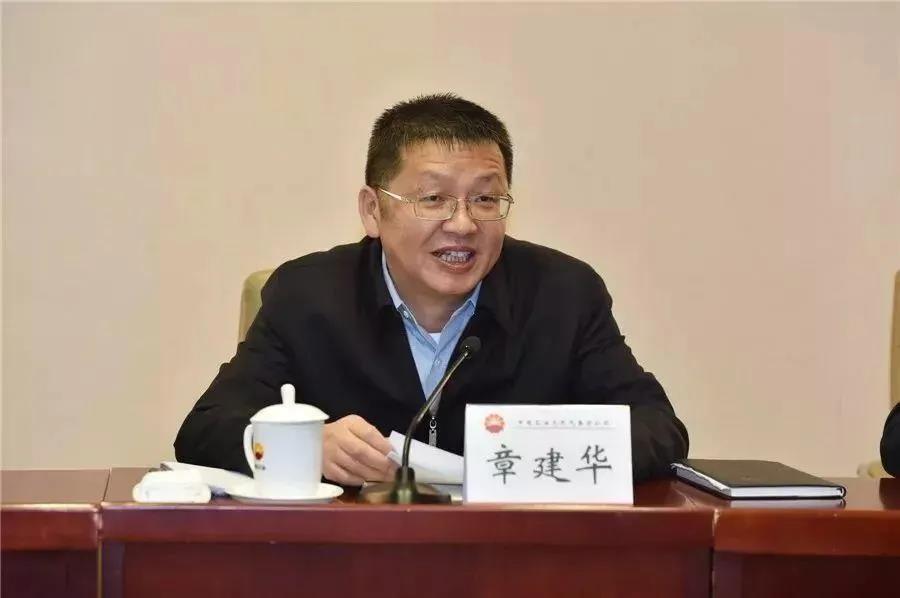 國家能源局長(zhǎng)章建華：發(fā)展以消納新能源為主的微電網(wǎng)、局域網(wǎng)，加快新能源主動(dòng)支撐、大規(guī)模儲(chǔ)能電站的新型電力系統(tǒng)！