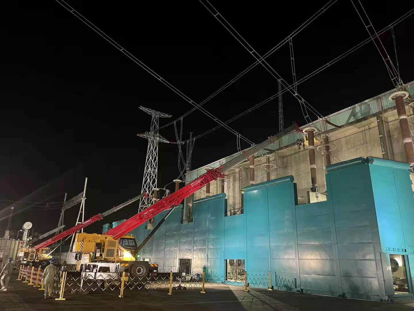 鄂電“鐵軍”：30個小時晝夜搶修作業(yè)，守護西電東送電網(wǎng)大動脈