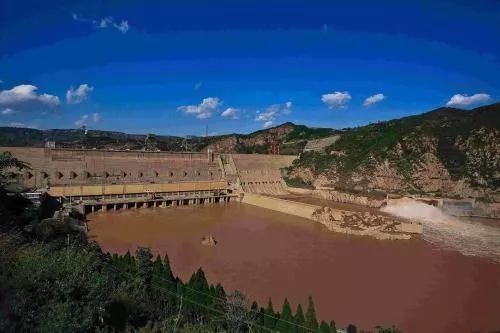 高效運(yùn)轉(zhuǎn)話改革,立規(guī)定矩繪藍(lán)圖——三門峽發(fā)電公司將建章立制貫穿機(jī)構(gòu)改革全過(guò)程