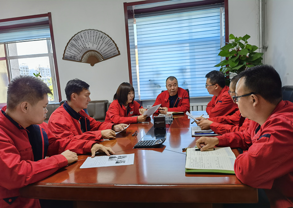 烏海電業(yè)局千里山分局：修訂宣貫班組標(biāo)準(zhǔn)，促進(jìn)班組有序發(fā)展