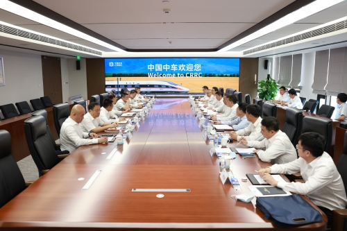 中國能建黨委書記、董事長宋海良與中國中車董事長孫永才座談