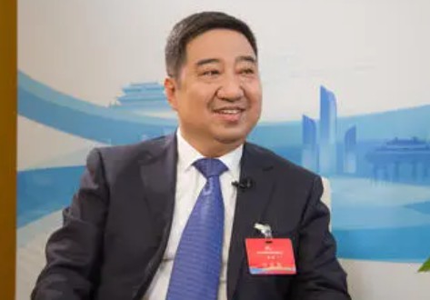 中國西電集團有限公司黨委書記、董事長、中國電氣裝備集團董事長白忠泉