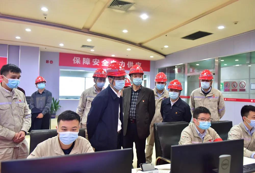 華銀電力賀子波、陳自強一行到湘潭發(fā)電公司調(diào)研