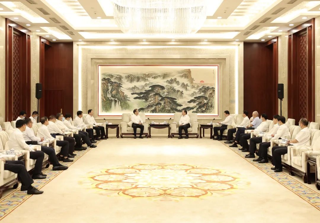 辛保安與山東省委書記李干杰、省長(zhǎng)周乃翔會(huì)談