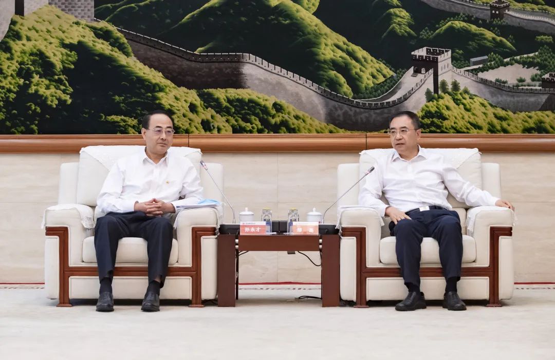 鄒磊會(huì)見中國(guó)中車黨委書記、董事長(zhǎng)孫永才