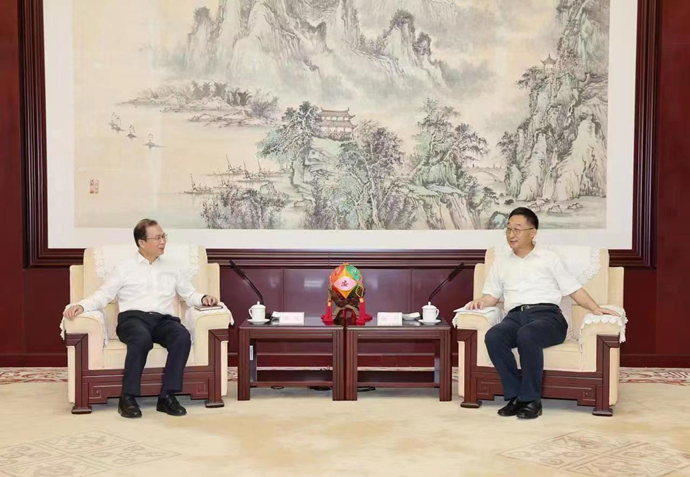 江毅拜會(huì)劉寧、農(nóng)生文并調(diào)研駐桂企業(yè)