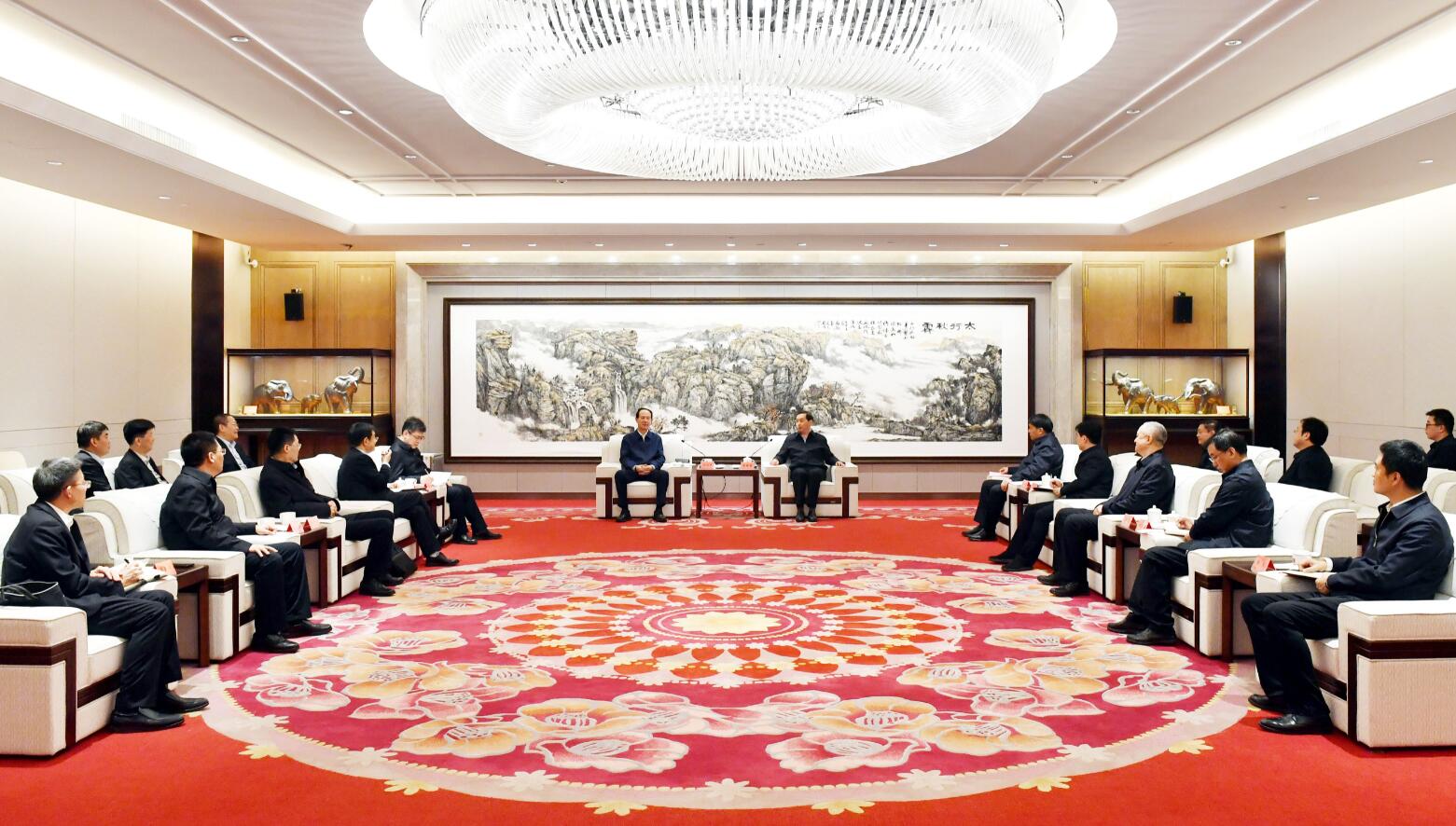 中國電建黨委書記、董事長丁焰章與河北省委常委、石家莊市委書記張超超會談