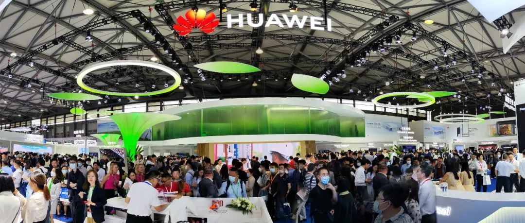 SNEC“人氣之王”! 華為推出智能光儲發(fā)電機(jī)等全場景智能光儲解決方案，持續(xù)引領(lǐng)行業(yè)