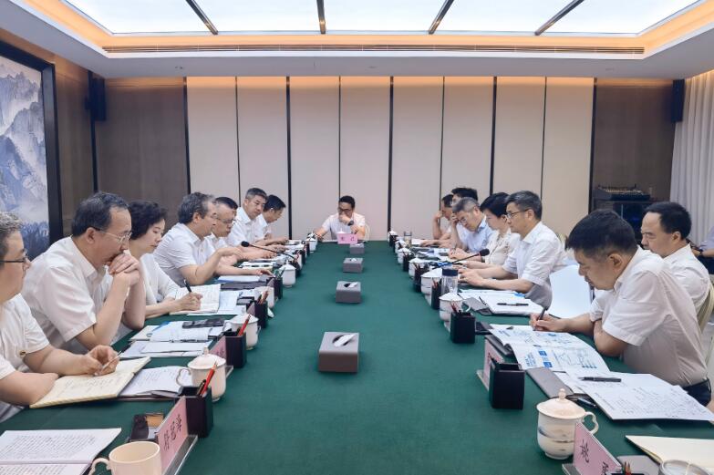 中國能建副總經(jīng)理吳云與襄陽市委副書記、市長王太暉會談