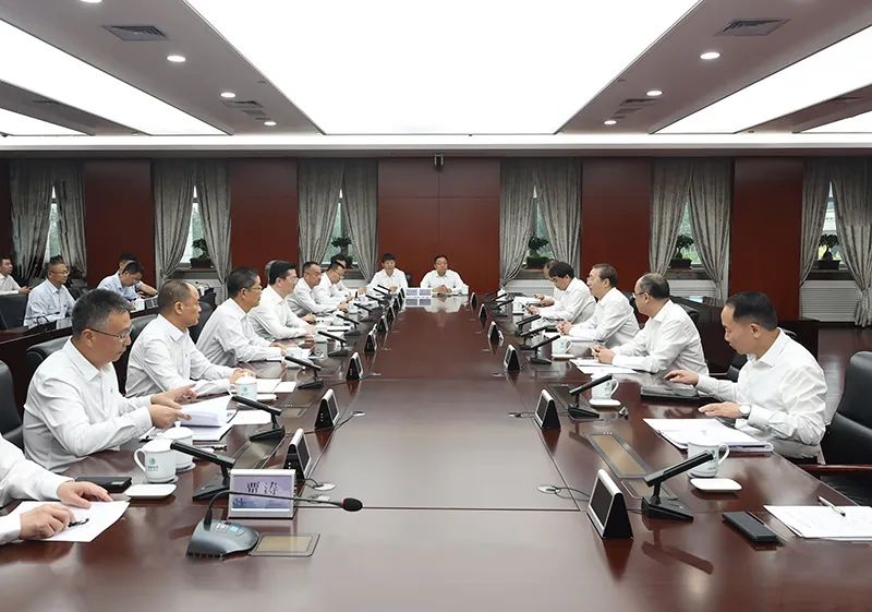 國家電網(wǎng)董事長(zhǎng)、黨組書記辛保安赴國網(wǎng)新疆電力調(diào)研