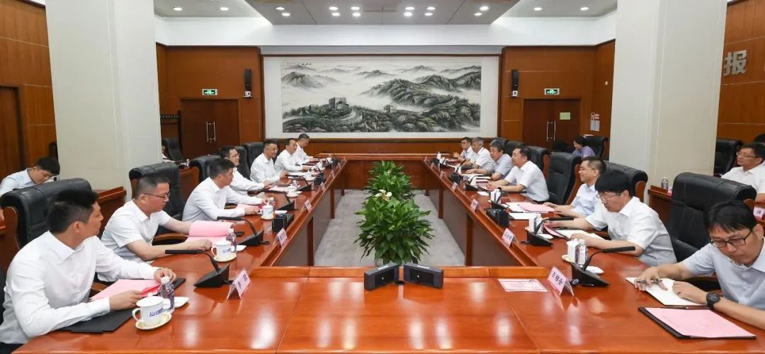 中核集團(tuán)黨組副書記、總經(jīng)理顧軍會(huì)見蘇州市委副書記、市長吳慶文一行