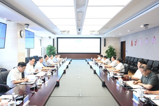 中國(guó)電建黨委書記、董事長(zhǎng)丁焰章與中國(guó)南水北調(diào)集團(tuán)黨組書記、董事長(zhǎng)蔣旭光會(huì)談