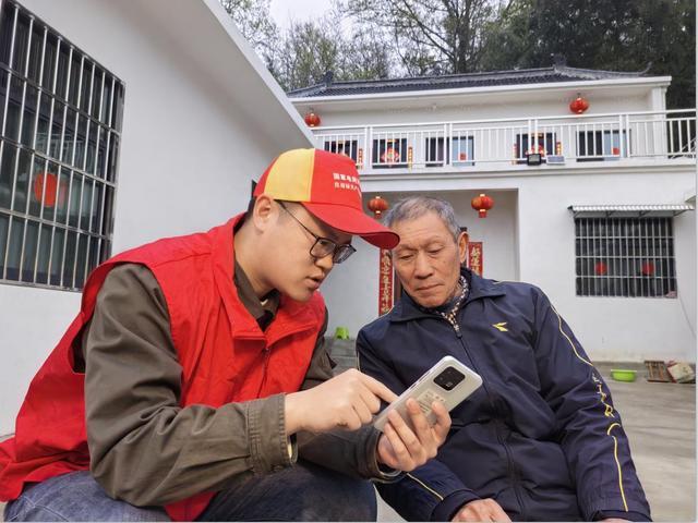 村網(wǎng)共建，讓村里老人生活更方便!