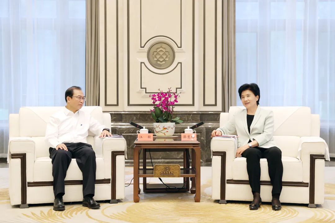 華電集團黨組書記、董事長江毅拜會黑龍江省委副書記、省長梁惠玲