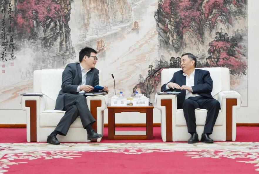 中國能建黨委書記、董事長宋海良與上海電氣集團(tuán)黨委書記、董事長吳磊會談