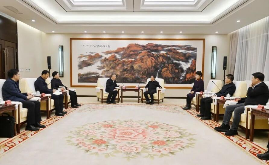 三峽集團董事長、黨組書記雷鳴山拜會內(nèi)蒙古自治區(qū)黨委書記孫紹騁、自治區(qū)主席王莉霞