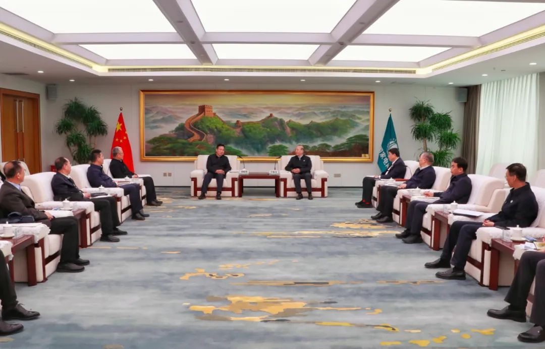 劉明勝、栗寶卿與國家電網(wǎng)董事長辛保安、總經(jīng)理張智剛會談