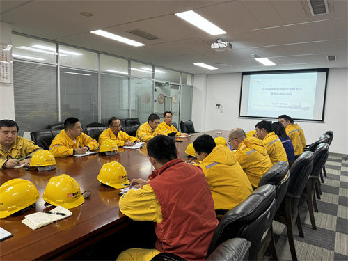華潤電力南京公司黨委委員、副總經(jīng)理陳超虎參加一期戊值安全聯(lián)系日暨安全蹲點(diǎn)活動
