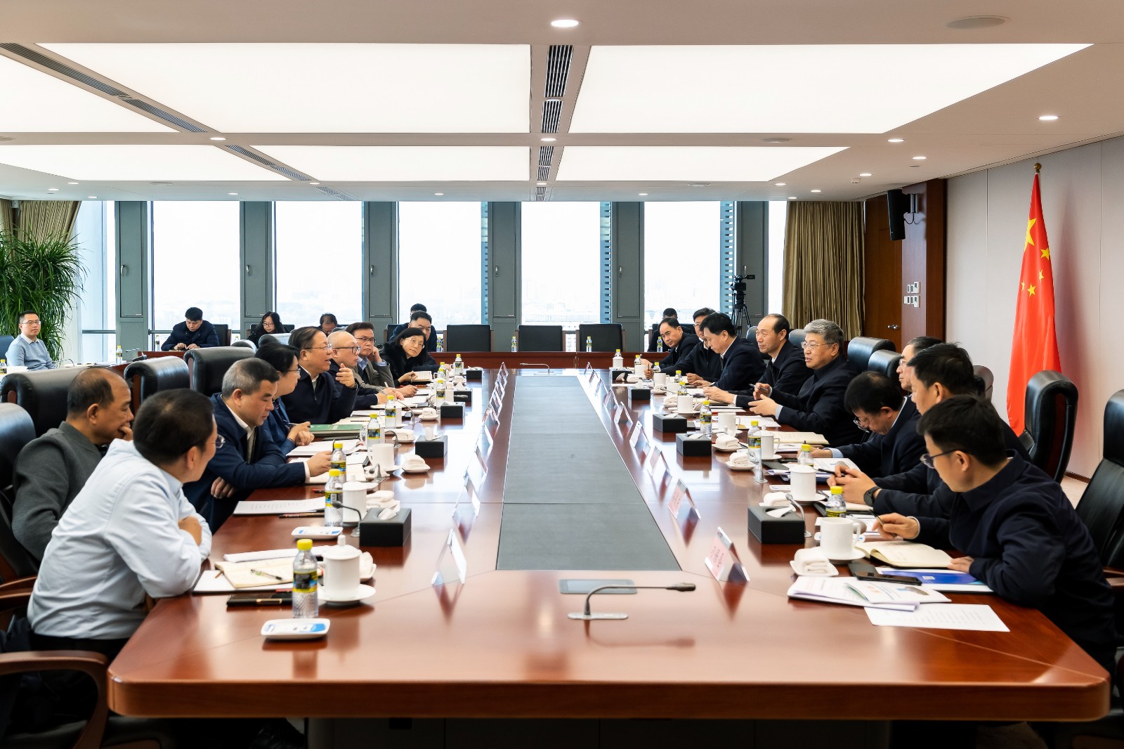 國家能源集團(tuán)黨組書記、董事長劉國躍會見廣西壯族自治區(qū)政府黨組成員、國資委黨委書記秦如培