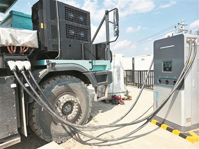 “1分鐘30度”，新能源重卡充電提速