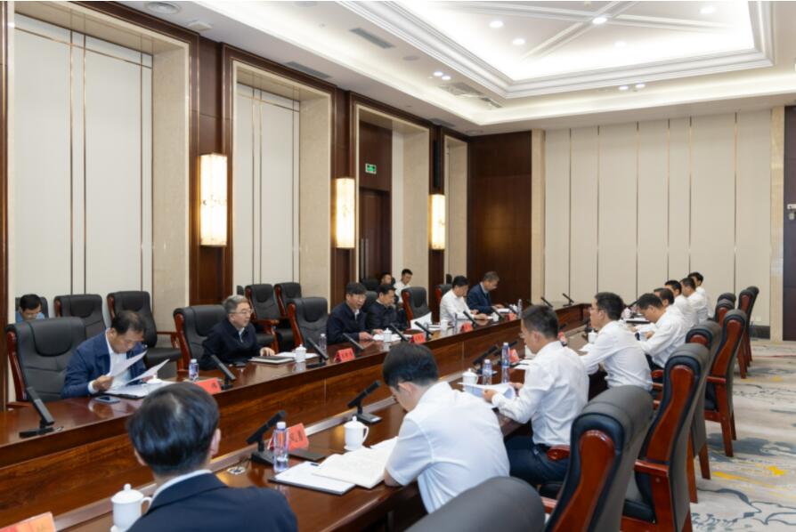 劉偉平、韓君調(diào)研三峽集團(tuán)內(nèi)蒙古區(qū)域工作