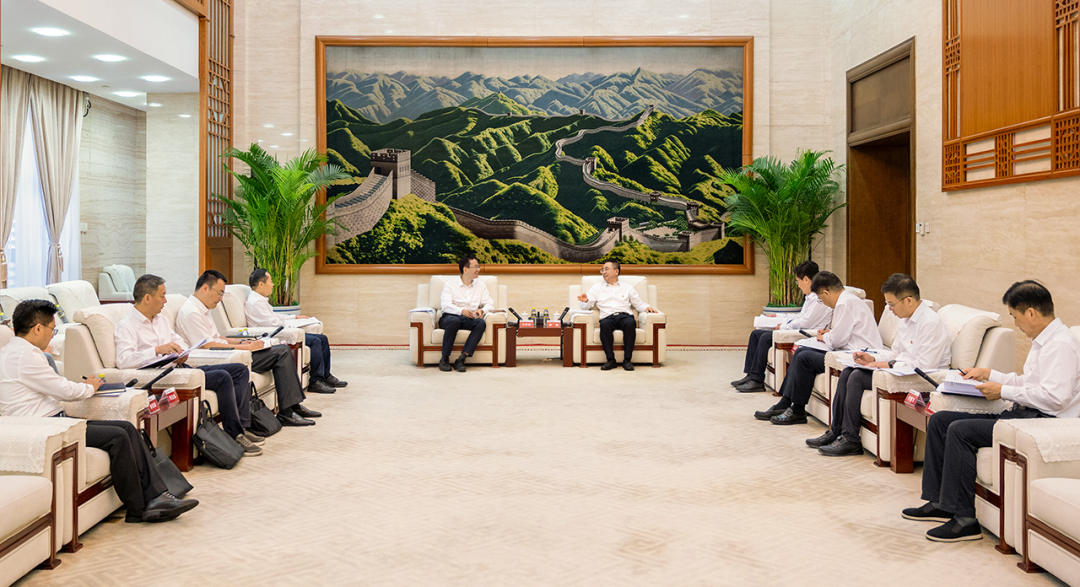 大唐集團有限公司黨組書記、董事長鄒磊與宜賓市委書記方存好會談