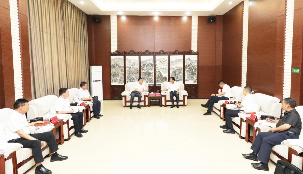 貴州發(fā)耳發(fā)電公司系統(tǒng)傳達學習李奕與六盤水市委書記張定超、市長李巍座談會精神
