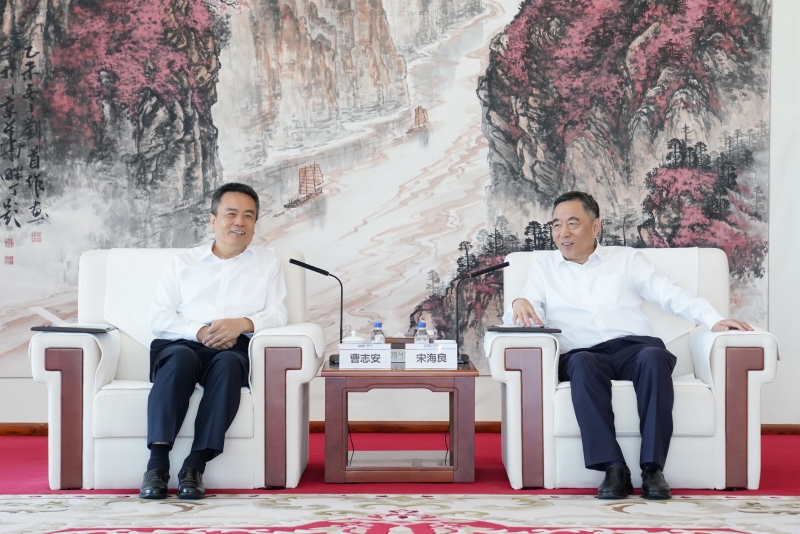 中國能建黨委書記、董事長宋海良與哈電集團(tuán)黨委書記、董事長曹志安會(huì)談