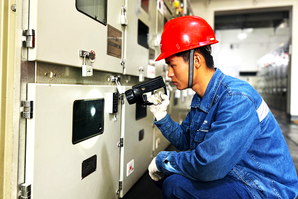 新疆能源機(jī)電中心“青”戰(zhàn)秋汛筑牢安全防線(xiàn)
