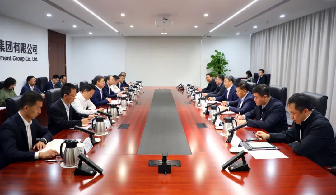 中國電氣裝備黨委書記、董事長李洪鳳會(huì)見濟(jì)南市委副書記、市長于海田