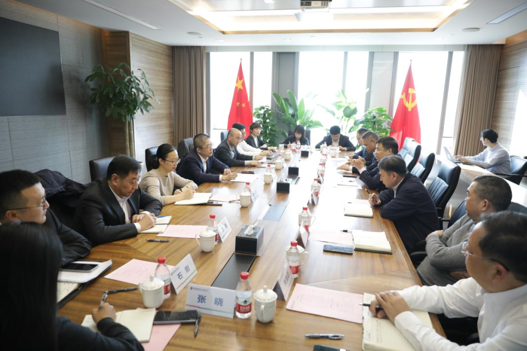 國家電投浙江公司總經(jīng)理、黨委副書記黃保軍會見浙商銀行總行黨委委員、副行長景峰