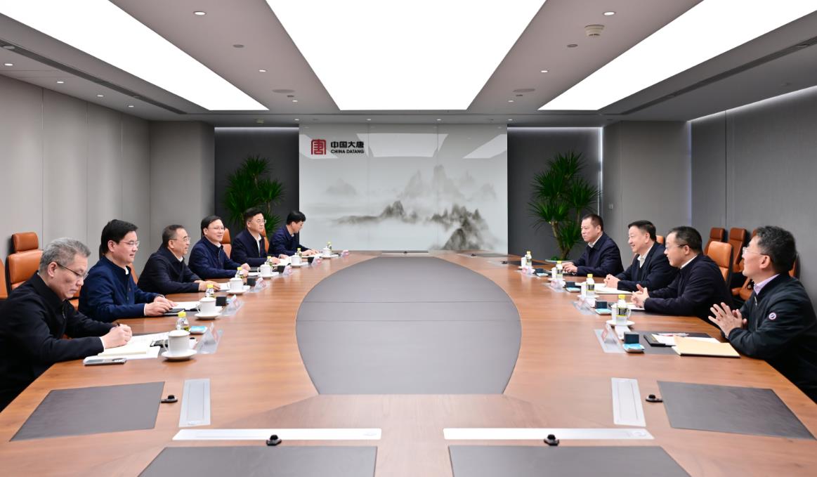 中國大唐董事長鄒磊、總經(jīng)理張傳江與中廣核董事長楊長利、總經(jīng)理高立剛會談