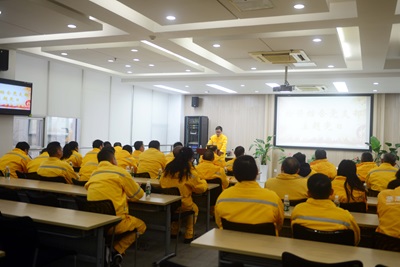 華潤(rùn)南京公司檢修公司黨支部開展黨員大會(huì)、支委會(huì)以及3月份主題黨日活動(dòng)