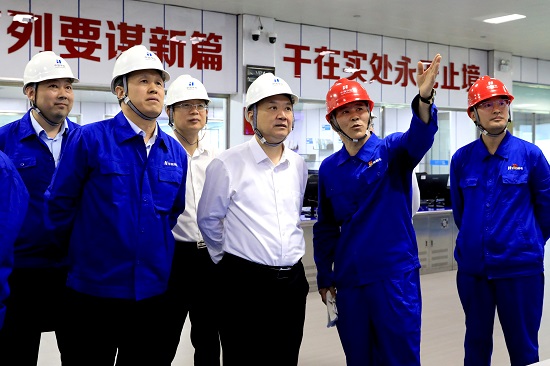 中國華能集團董事長溫樞剛到鶴崗電廠、伊春熱電督導調(diào)研生態(tài)環(huán)保及安全生產(chǎn)工作